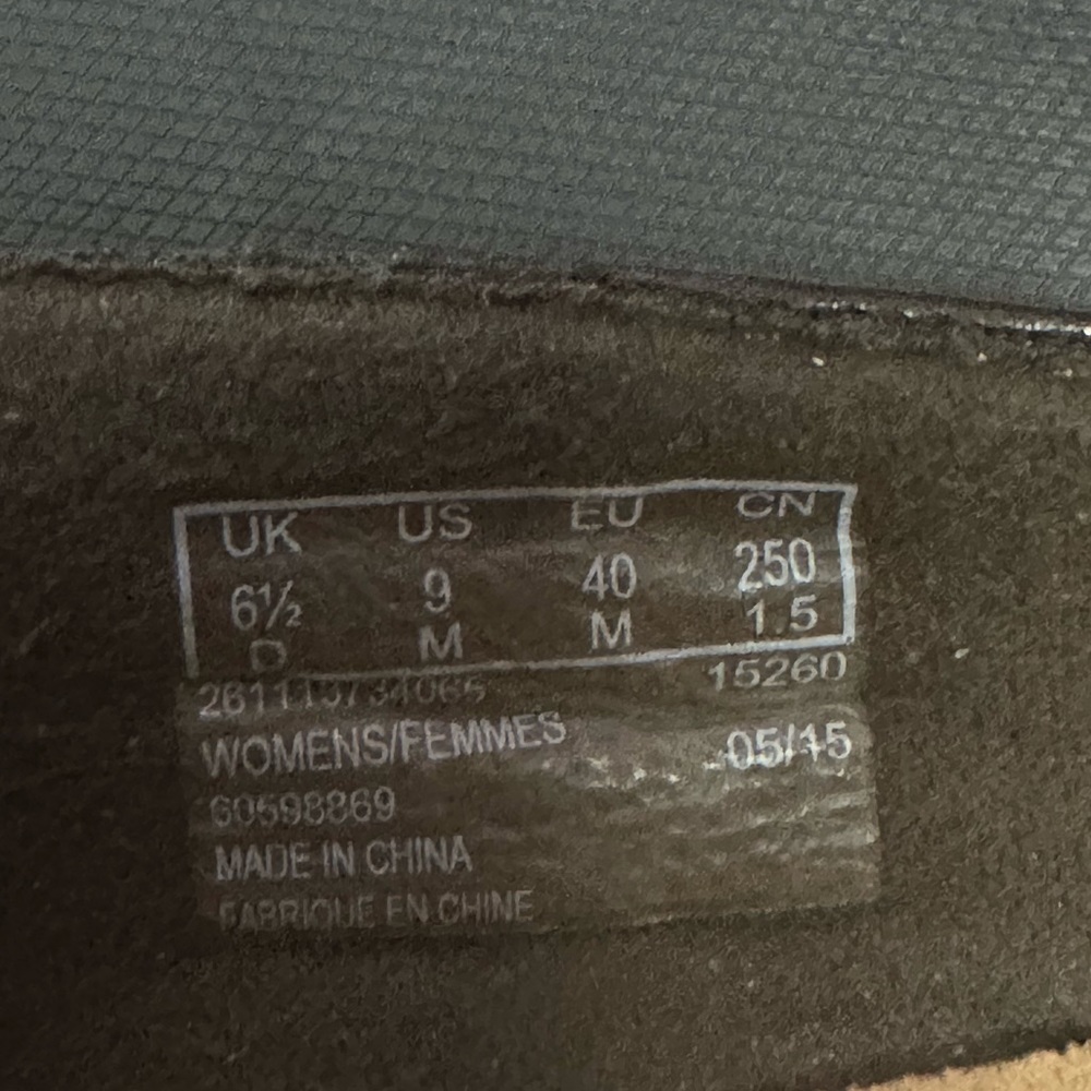 Clarks Collection Soft Cushion Brown Leather Slip-On Shows Size 9 - Picture 6 of 6